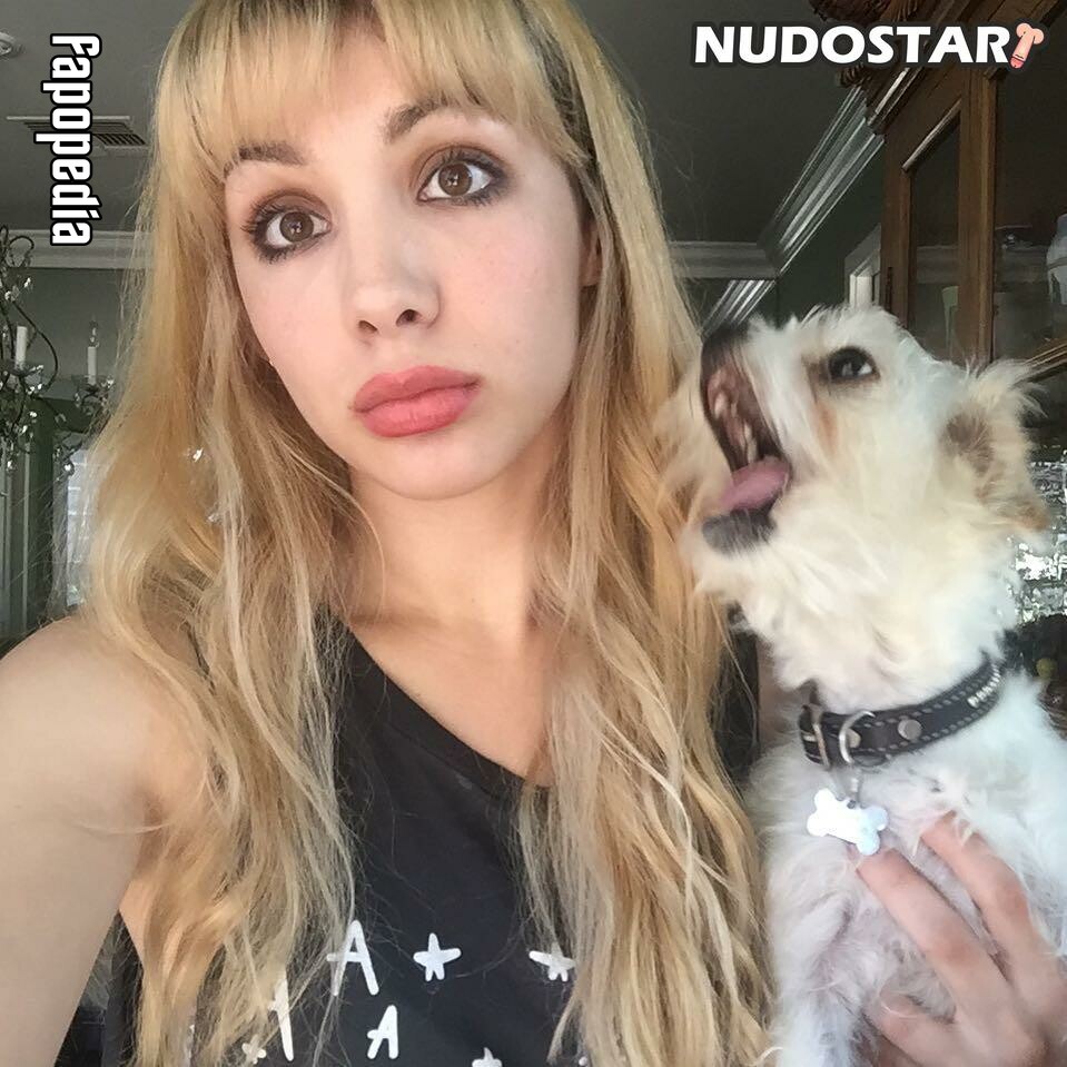 Hannah Marks Nude Leaks