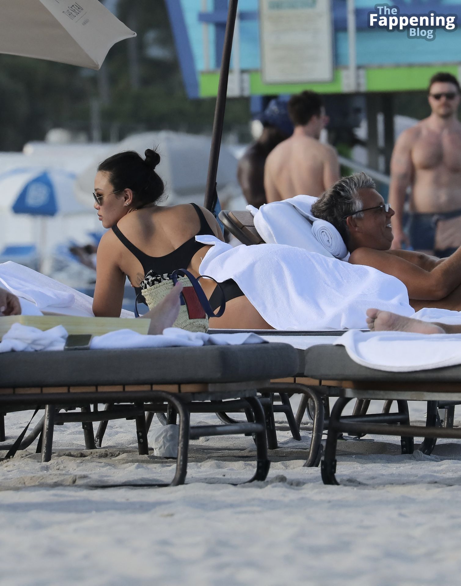 Jessica Ledon &amp; David Guetta Enjoy a Day on the Beach in Miami (16 Photos)