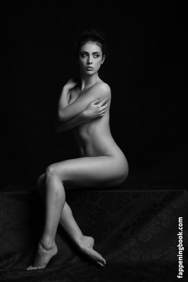 Veronica Manzo Nude
