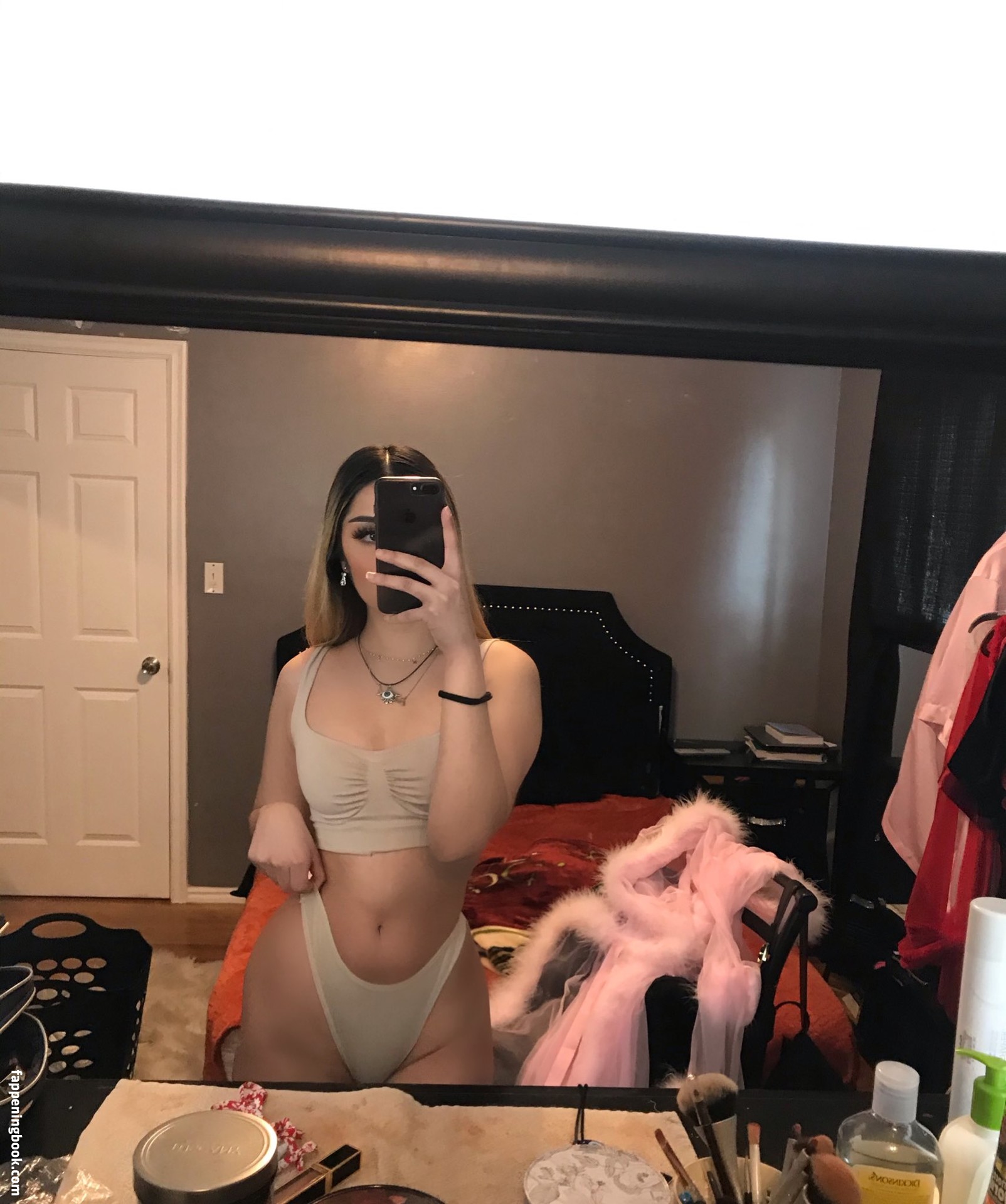 Slim Thick Latina - Nakedwitchh Nude OnlyFans Leaks