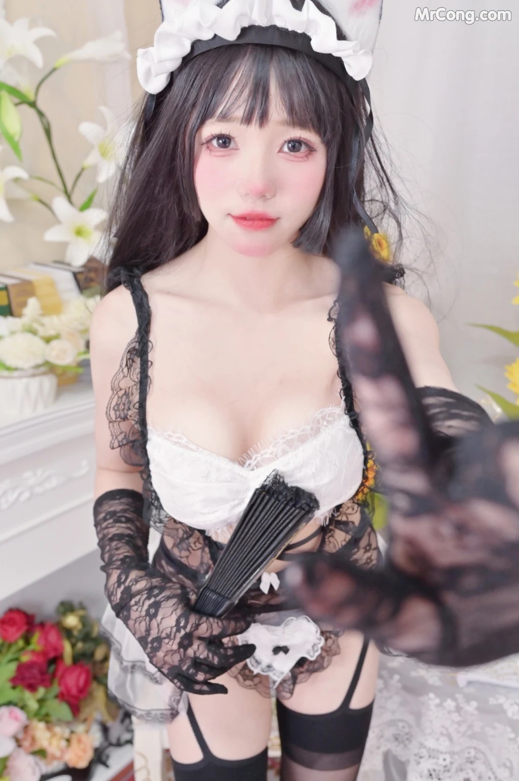 Coser@黏黏团子兔: 女仆黑白蕾丝 猫耳 手套 (16 photos)