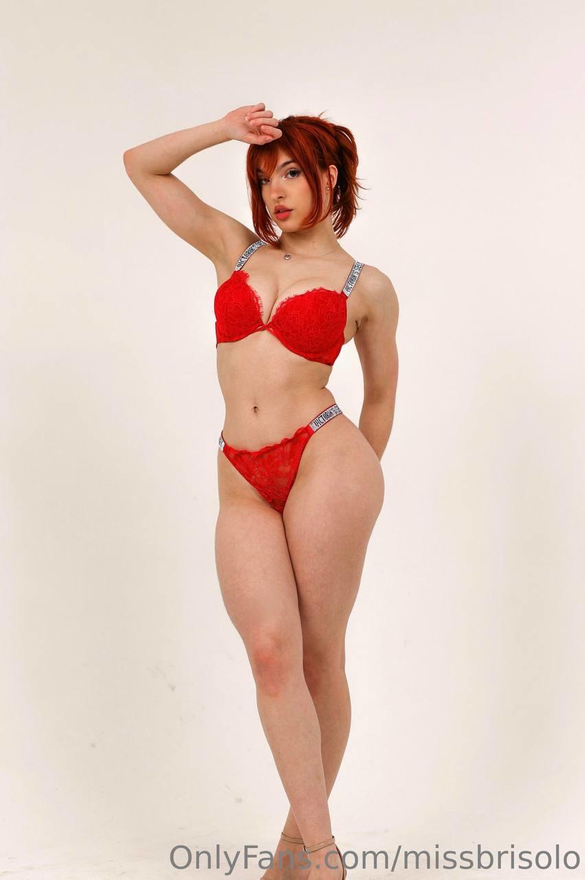 Miss Bri Torress (missbricosplay) Nude OnlyFans Leaks (5 Photos)