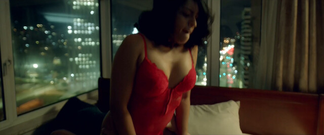 Adriana Paz sexy – Perdida s01e01 (2020)