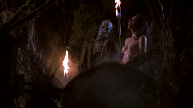 Leela Savasta nude – Masters of Horror s01e12 (2006)