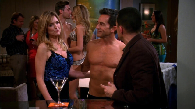 Courtney Thorne-Smith sexy, Odette Annable sexy, Brooke Lyons sexy - Two and a Half Men s11e12 (2014)
