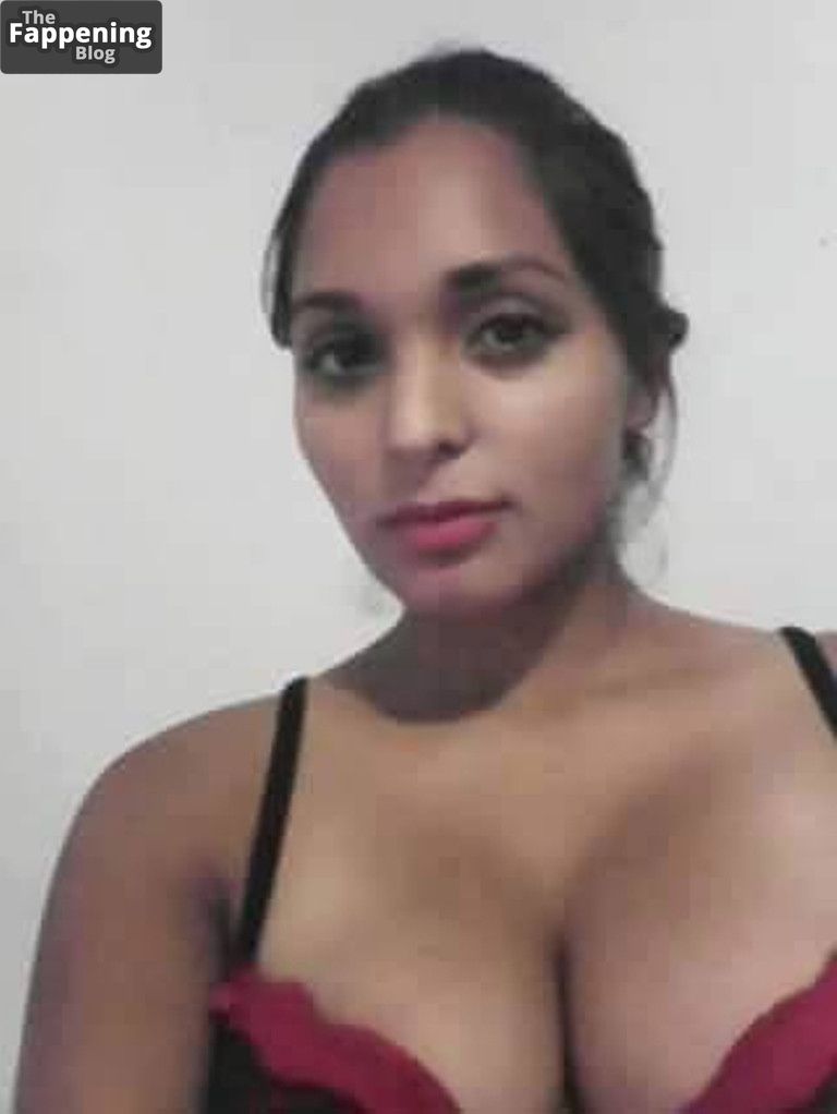 Nidia Garcia Munoz Nude & Sexy (6 Photos)