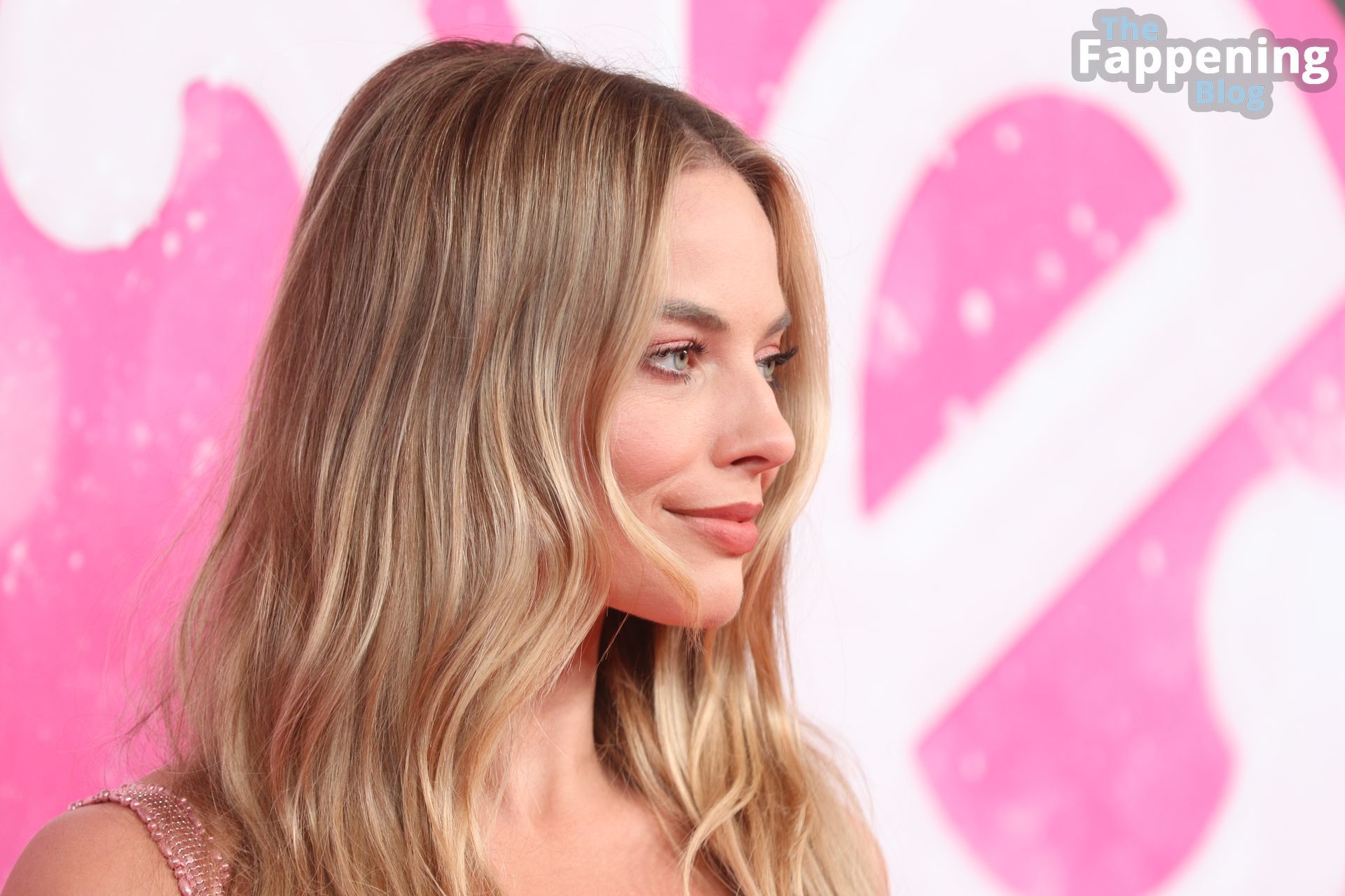 Margot Robbie Looks Sexy in a Vintage Dress at the ‘Barbie’ Party in Sydney (Photos)