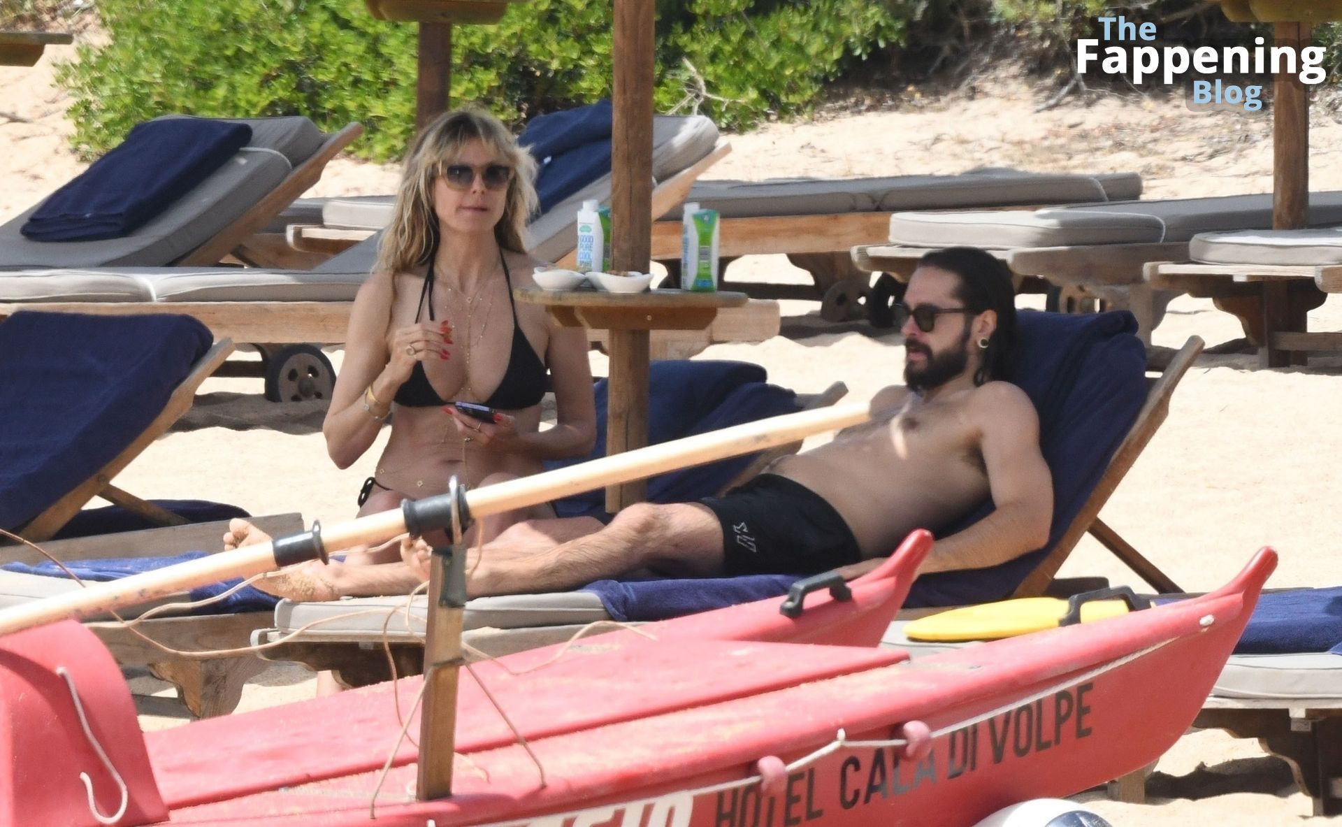 Heidi Klum & Tom Kaulitz Pack on the PDA During a Day at the Beach in Sardinia (71 Photos)