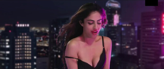 Priya Banerjee sexy - Bekaaboo s02 (2021)