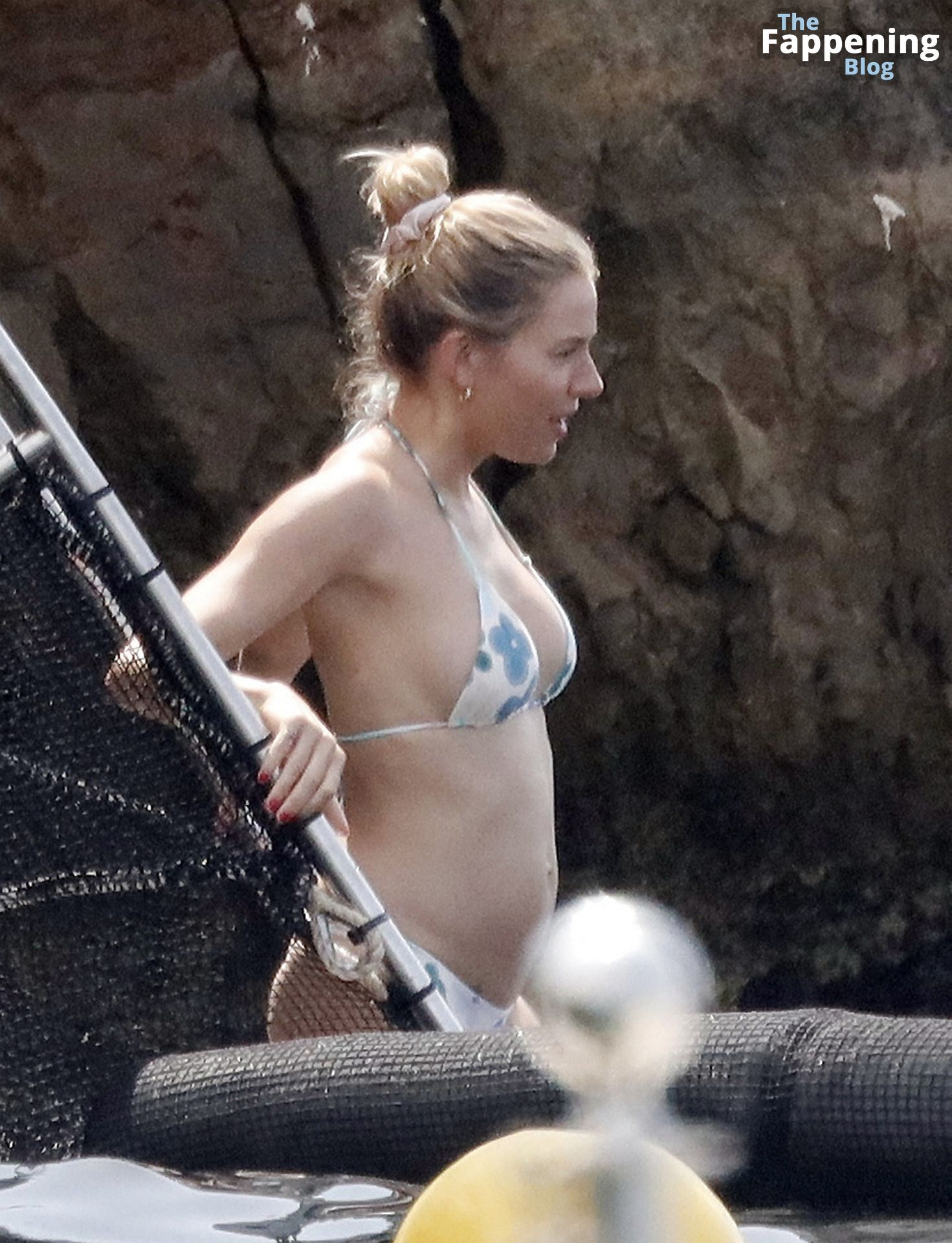 Sienna Miller is All Smiles as She Enjoys Her Vacation in St Tropez (43 Photos)