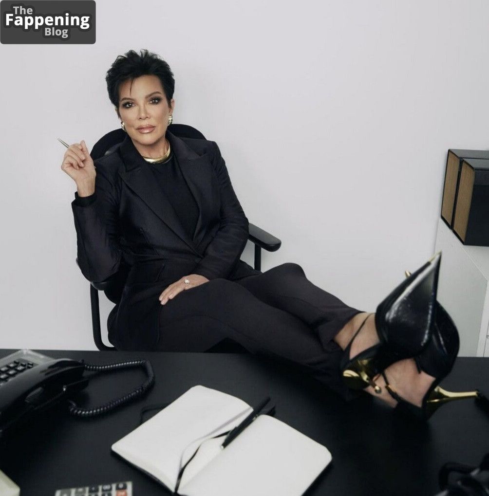 Kris Jenner Sexy (12 Photos)